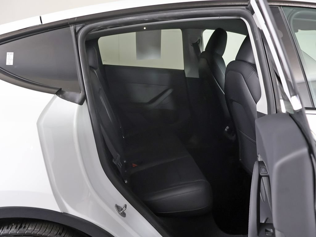 Used 2024 Tesla Model Y Performance AWD/4WD image 34