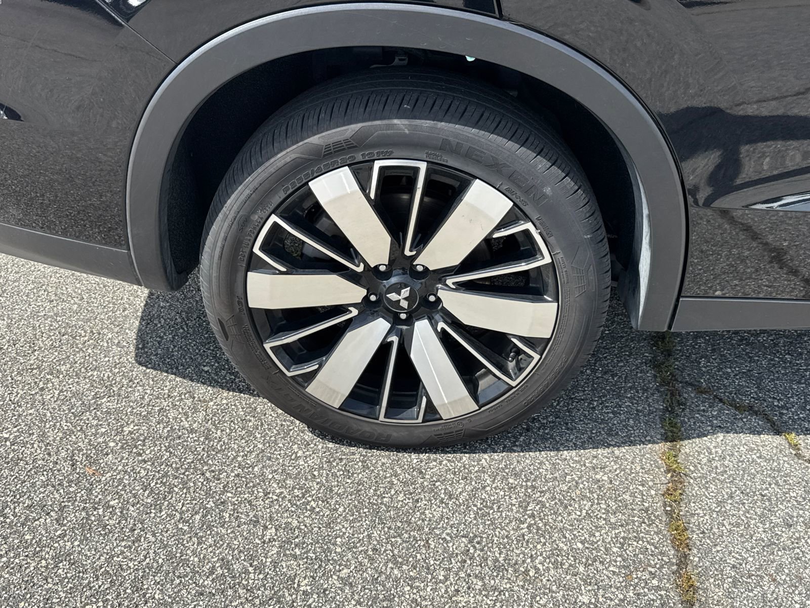 Used 2025 Mitsubishi Outlander SE FWD image 17