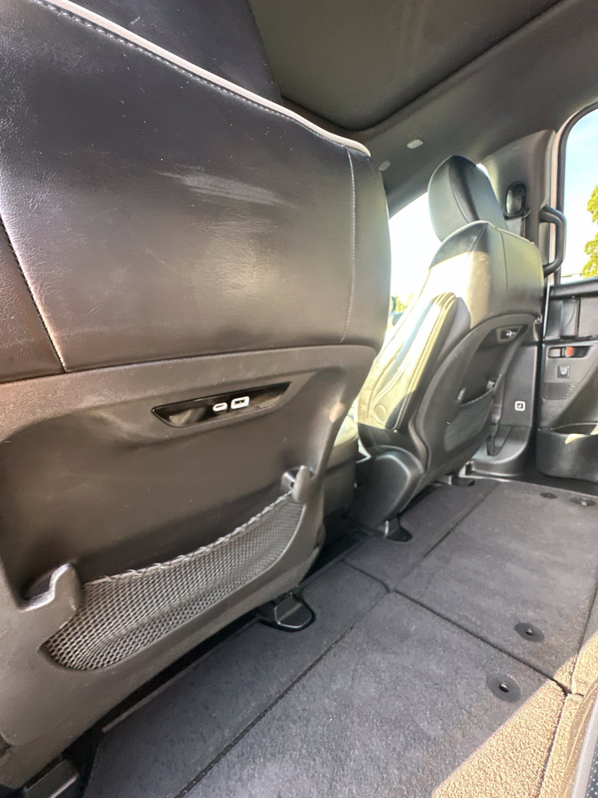 Used 2025 Chrysler Pacifica Limited FWD image 17