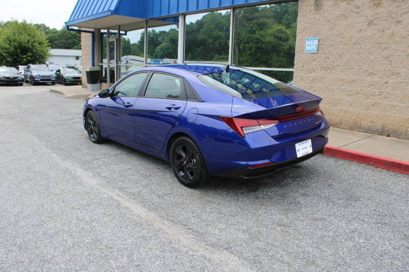 Used 2022 Hyundai Elantra Blue FWD image 4