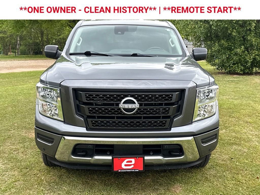 Used 2023 Nissan Titan SV w/ SV Convenience Package image 2