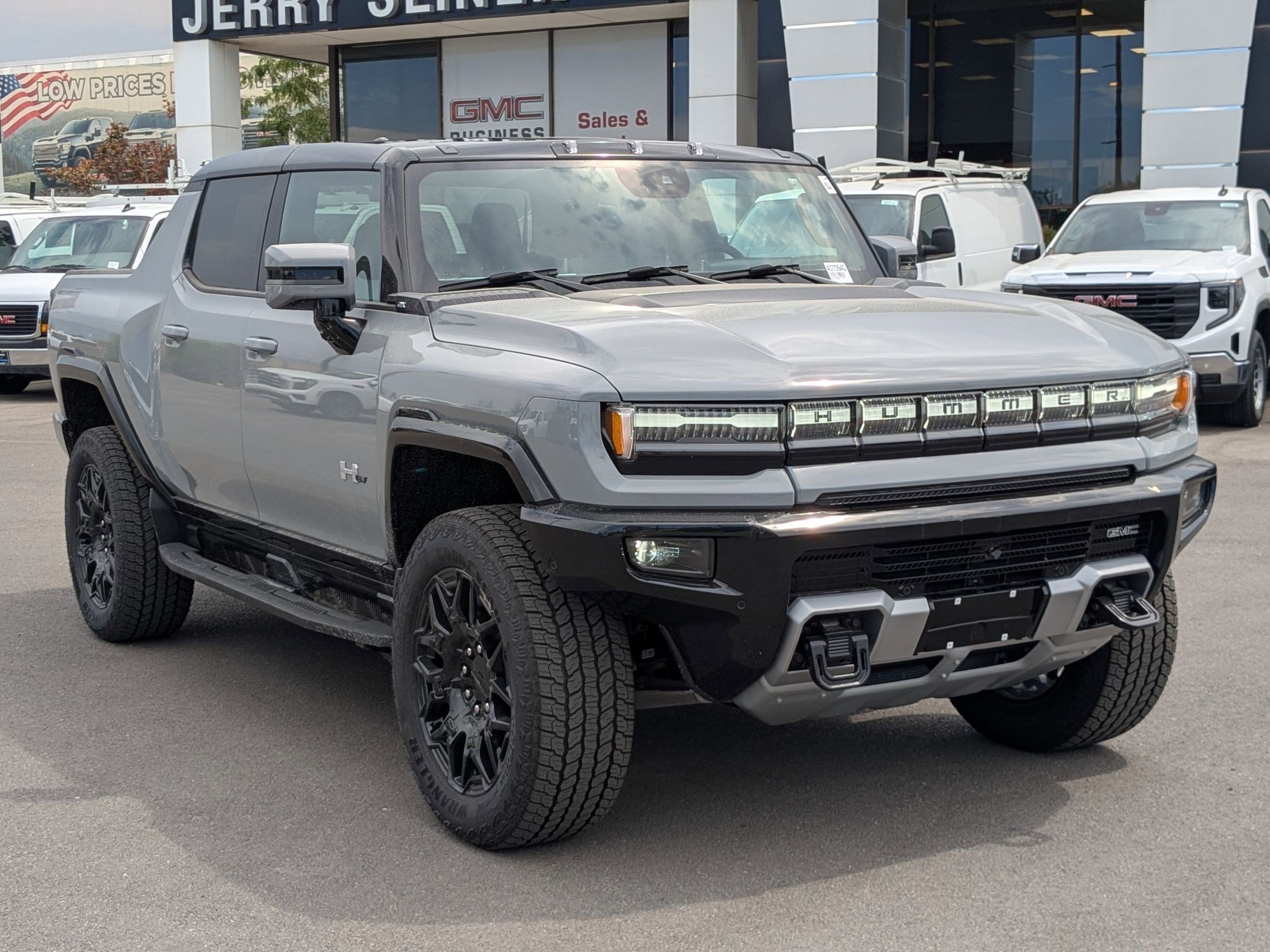 New 2025 GMC Hummer EV 2X image 8