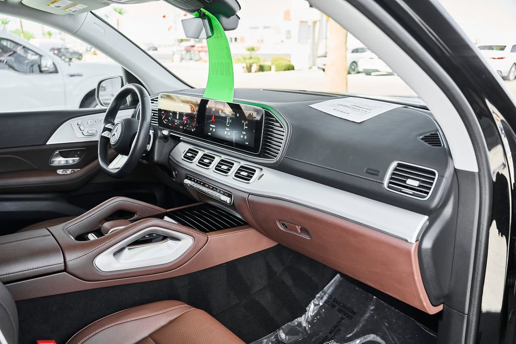 Used 2025 Mercedes-Benz GLS 450 4MATIC image 20
