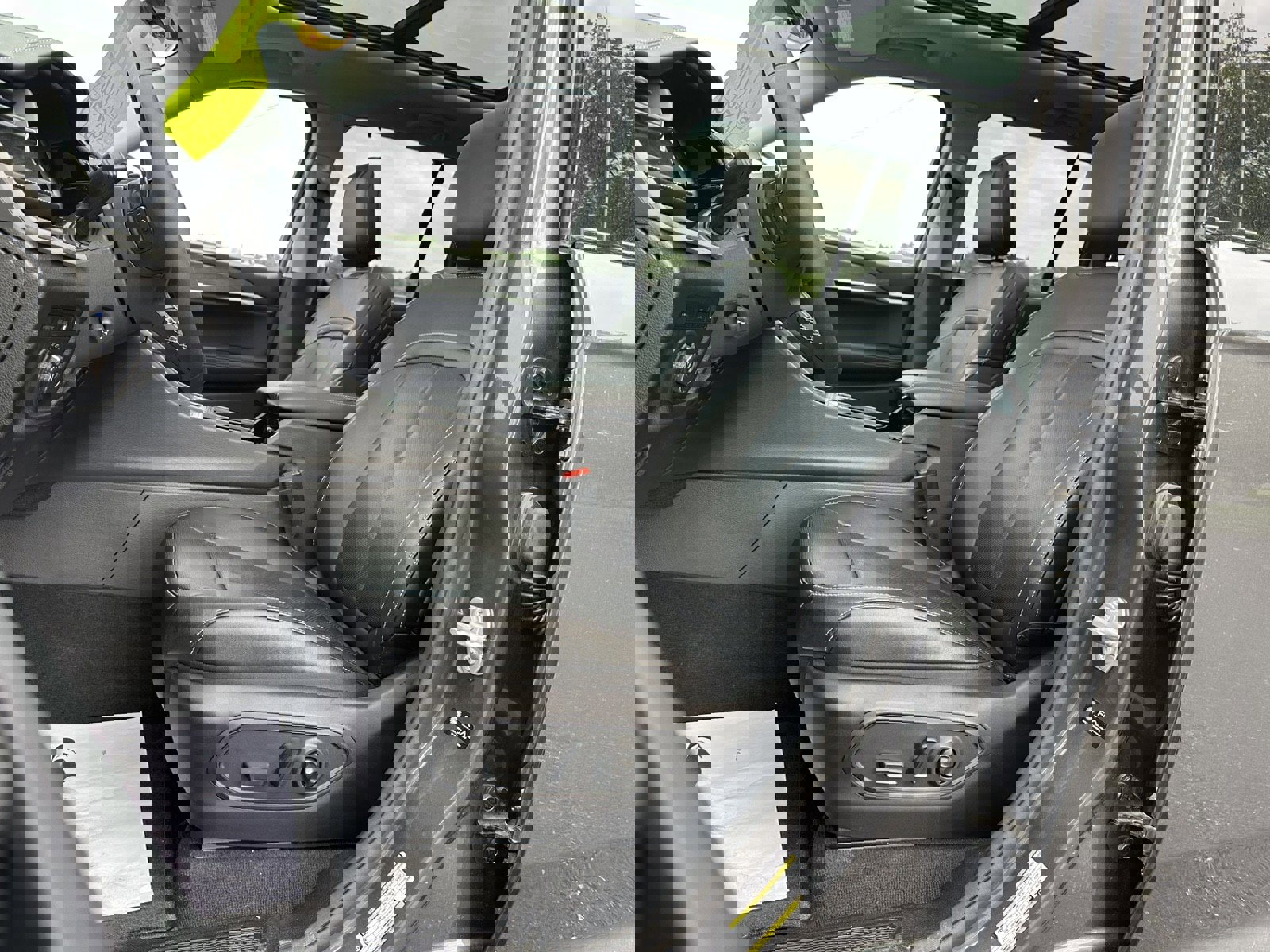 New 2022 Jeep Grand Cherokee Limited 4xe w/ Luxury Tech Group II image 14