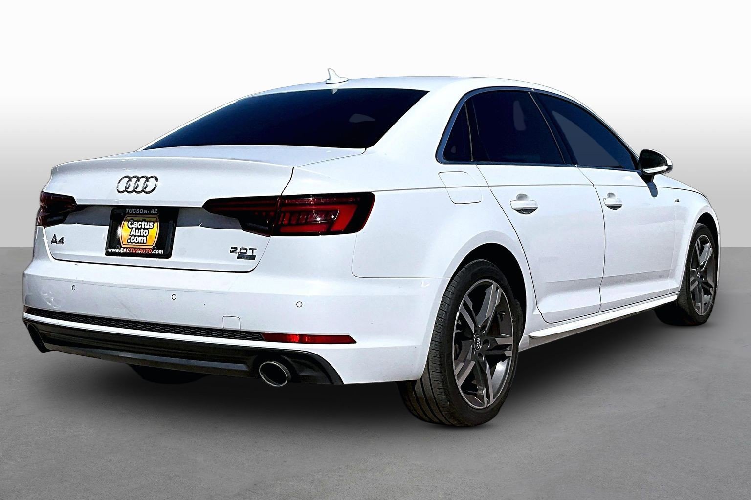 Used 2018 Audi A4 2.0T Ultra Premium Plus w/ Premium Plus Package FWD image 2