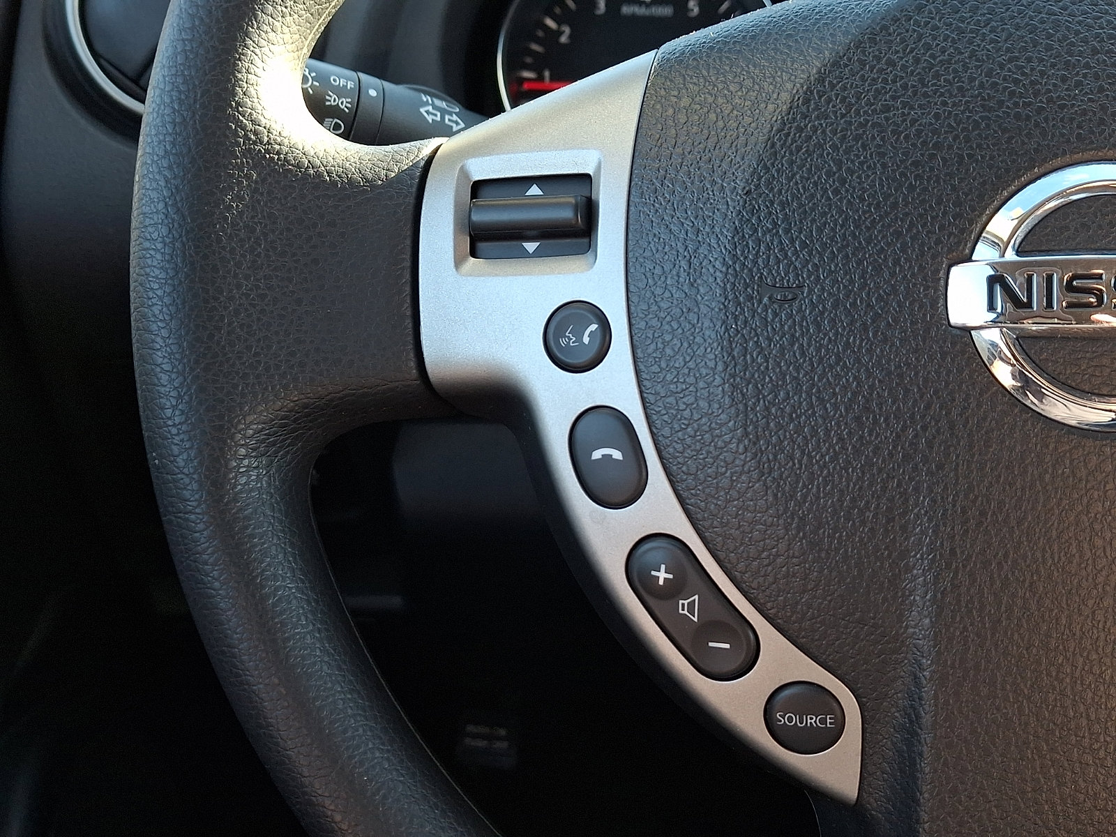 Used 2015 Nissan Rogue S w/ Convenience Package image 20