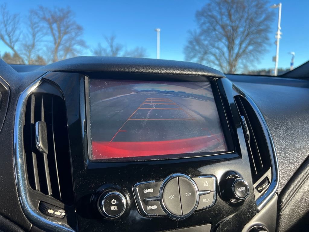 Used 2016 Chevrolet Cruze Premier image 17