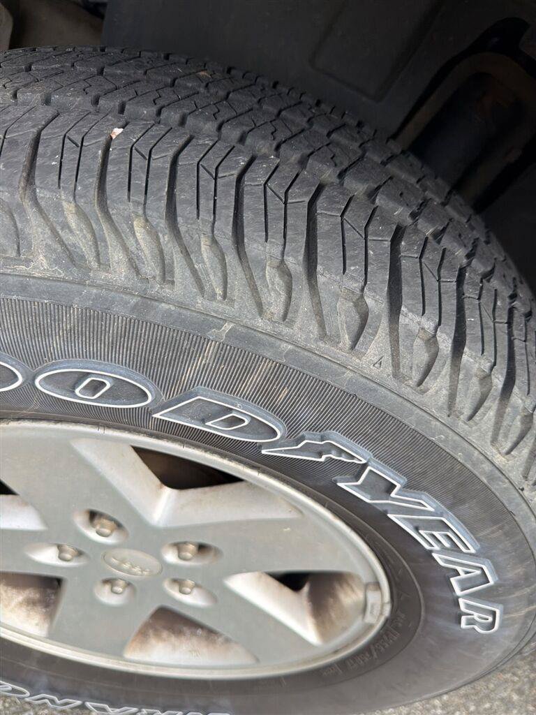 Used 2007 Jeep Wrangler Unlimited Sahara AWD/4WD image 14