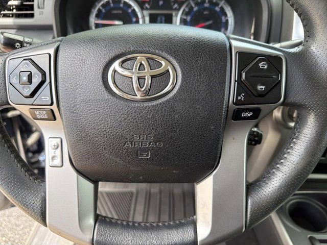 Used 2018 Toyota 4Runner SR5 AWD/4WD image 24