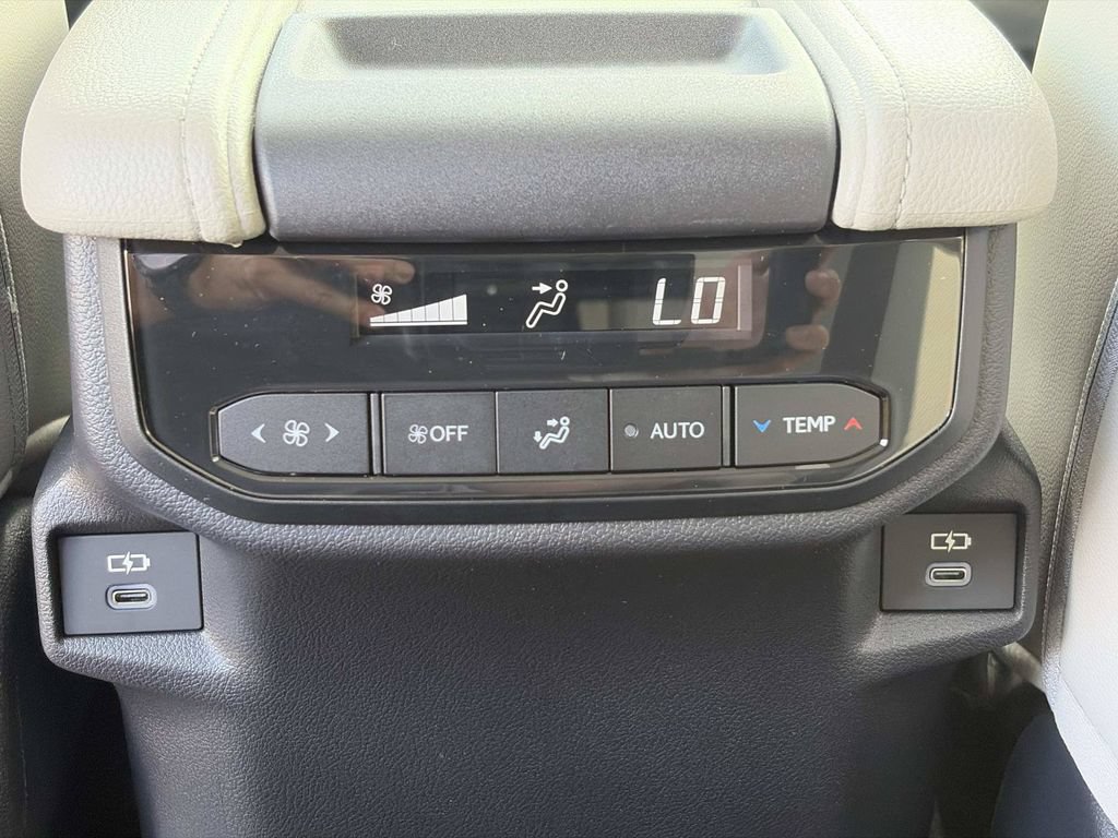 New 2026 Toyota Grand Highlander FWD image 25