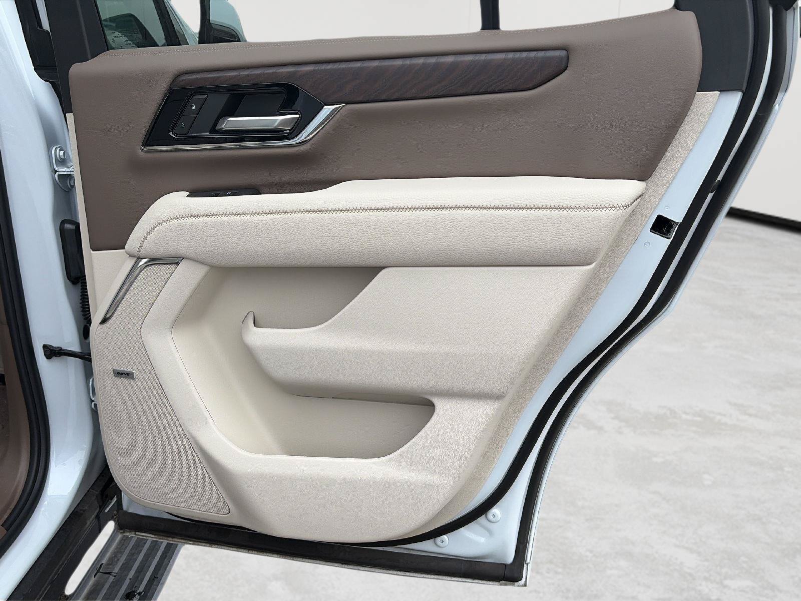 Certified 2026 GMC Yukon Denali w/ Sun & Power Step Package AWD/4WD image 19