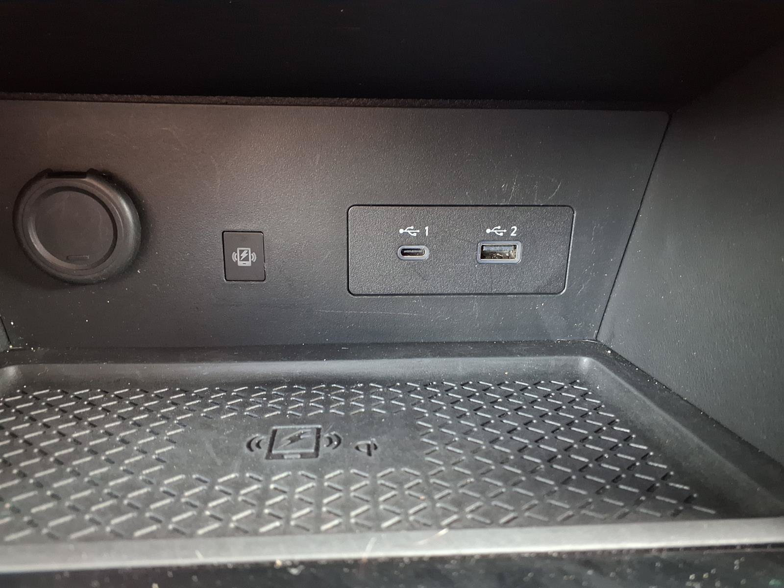 Used 2024 Nissan Pathfinder Platinum AWD/4WD image 11