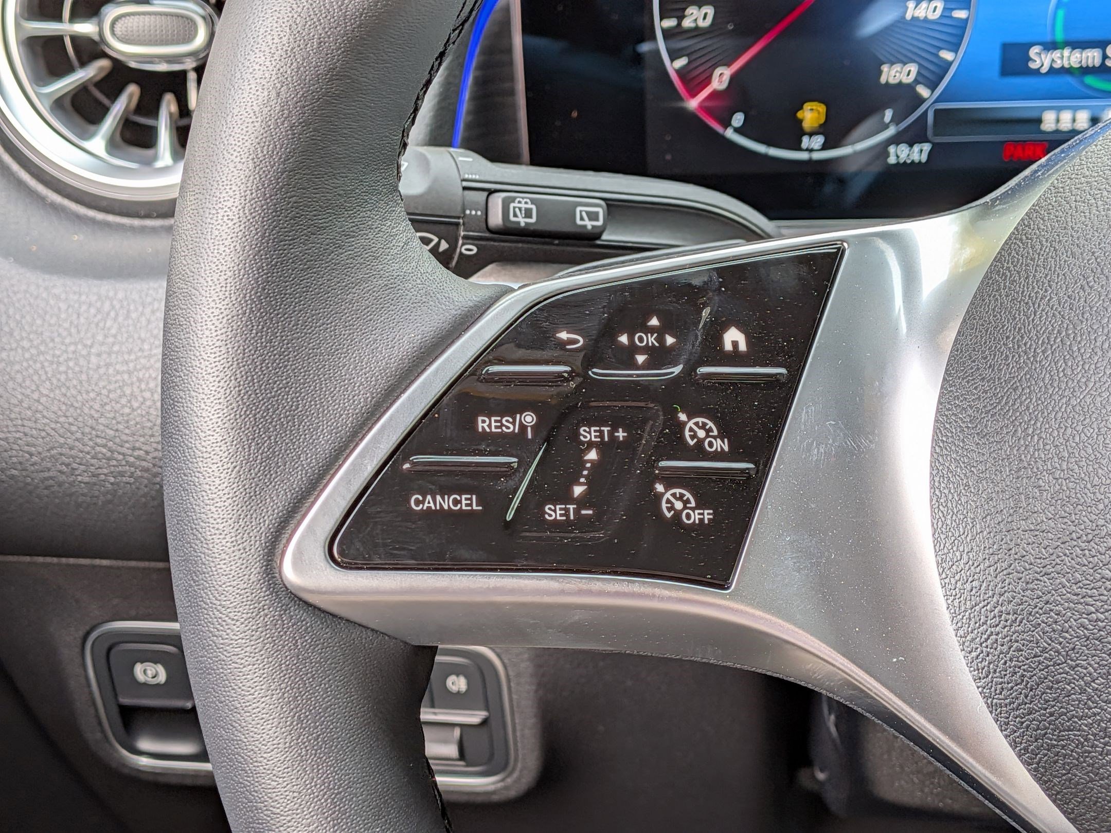 New 2026 Mercedes-Benz GLB 250 4MATIC image 20