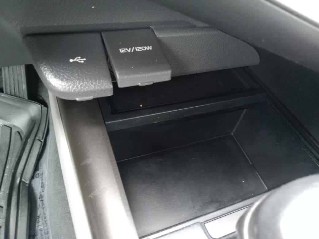 Used 2022 Toyota Camry SE FWD image 19