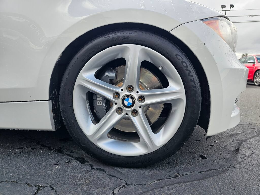 Used 2008 BMW 135i Convertible RWD image 9
