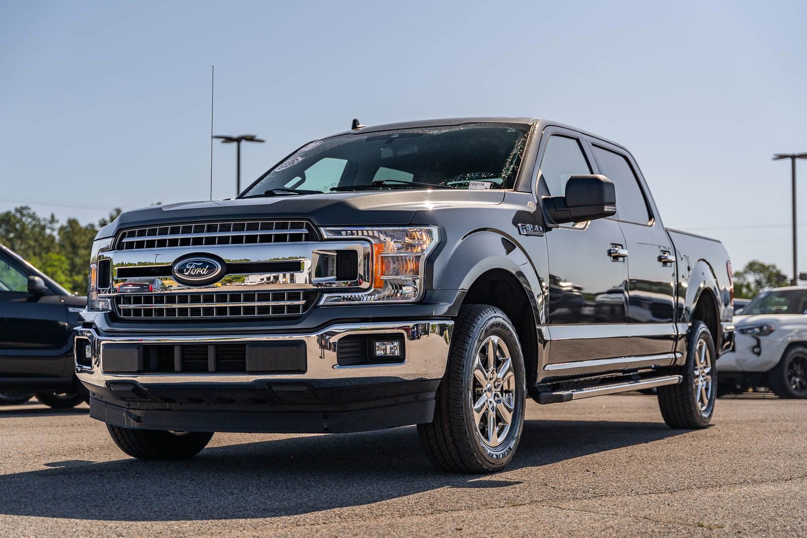 Certified 2020 Ford F150 XLT w/ Equipment Group 302A Luxury RWD image 3