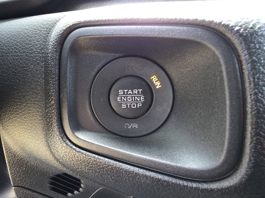 Used 2024 Jeep Wrangler Unlimited AWD/4WD image 22
