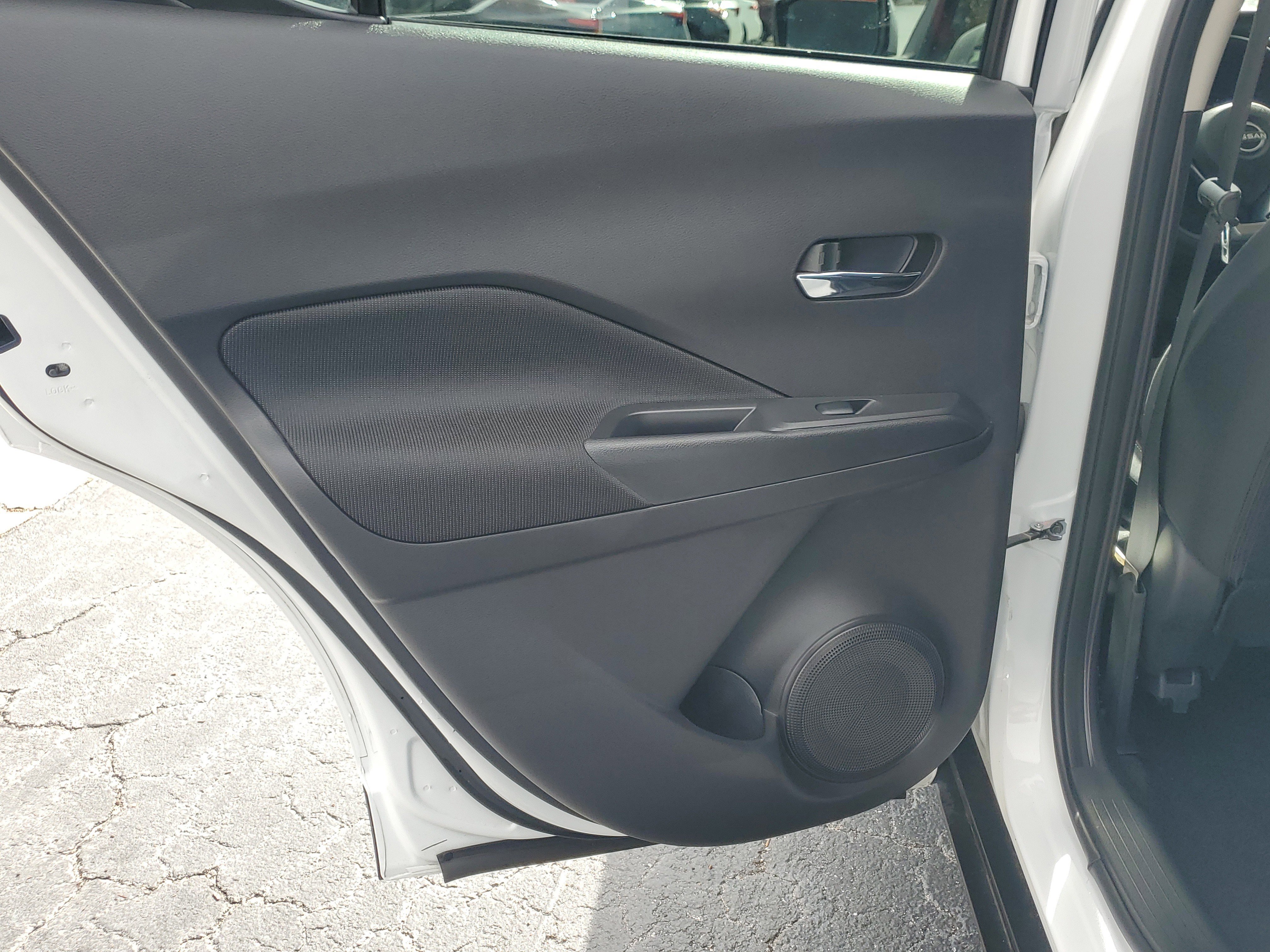 Certified 2024 Nissan Kicks SV image 11