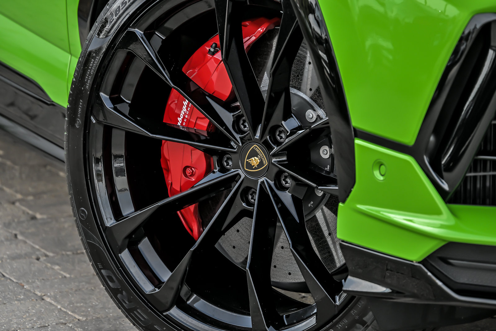 Used 2024 Lamborghini Urus S AWD/4WD image 3