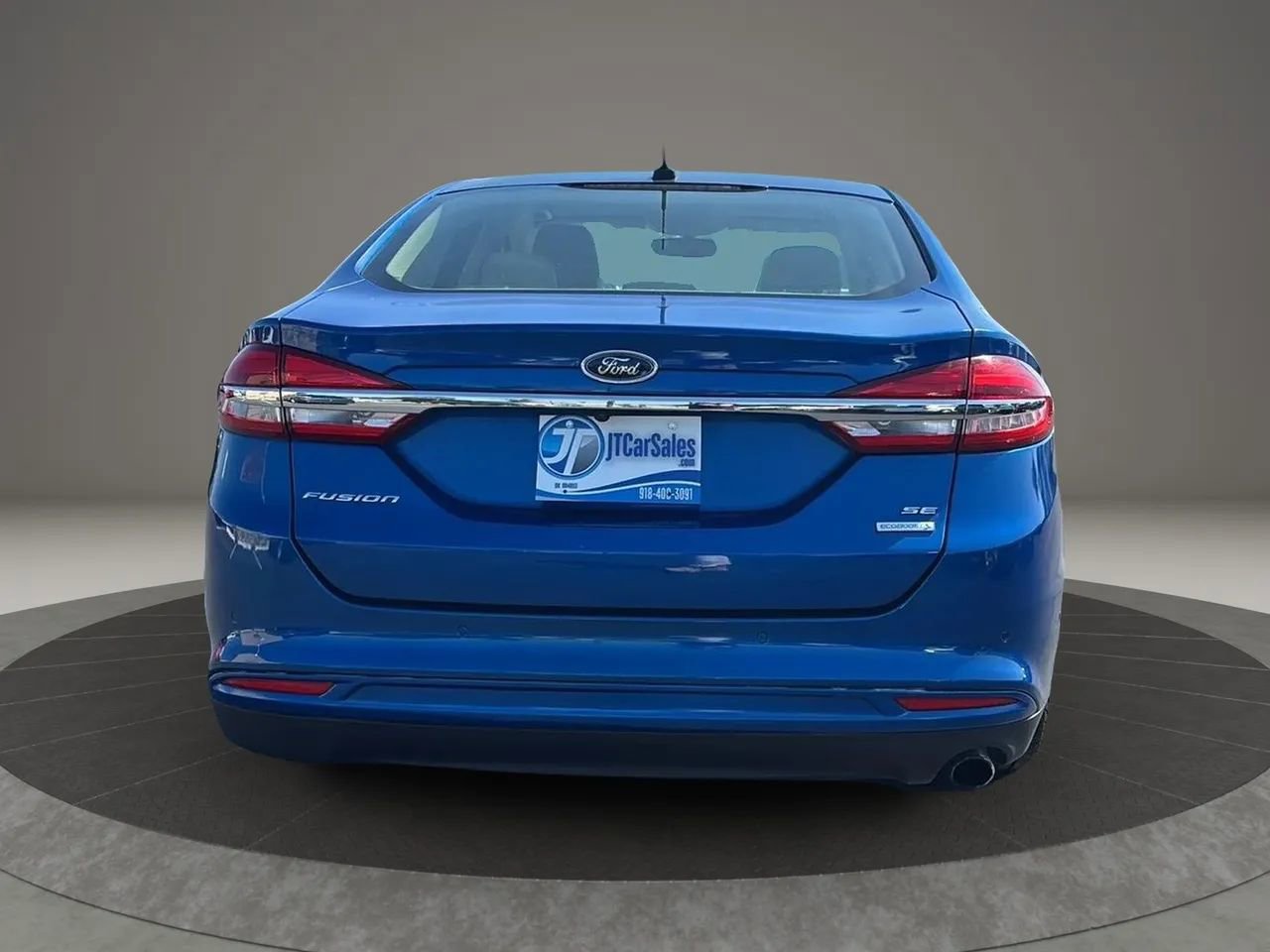 Used 2017 Ford Fusion SE w/ Fusion SE Technology Package image 10