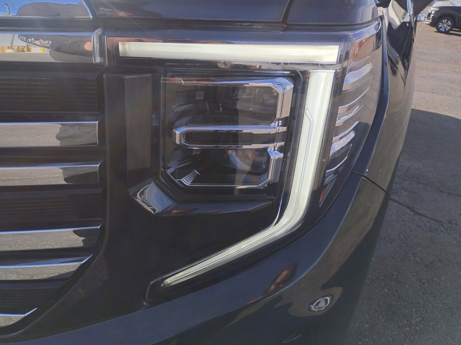 Used 2024 GMC Sierra 1500 SLT image 9