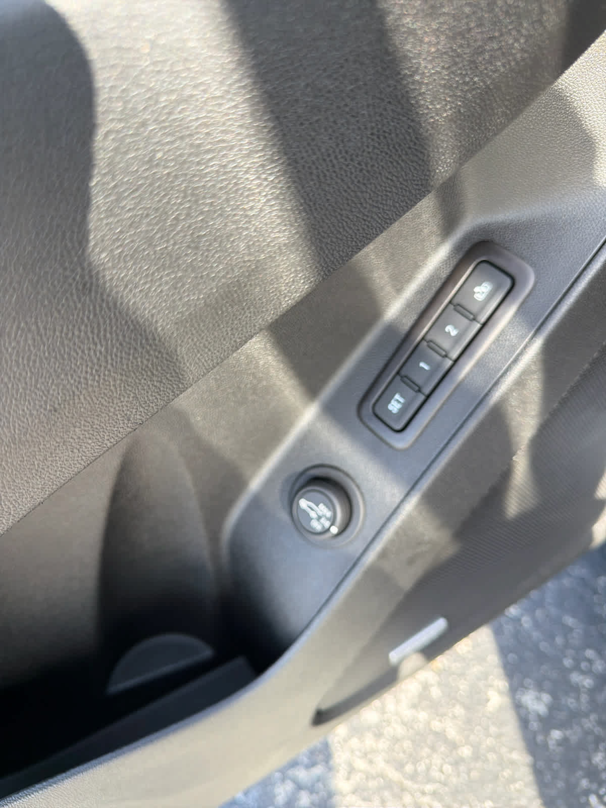 Used 2022 Chevrolet Equinox Premier AWD/4WD image 16