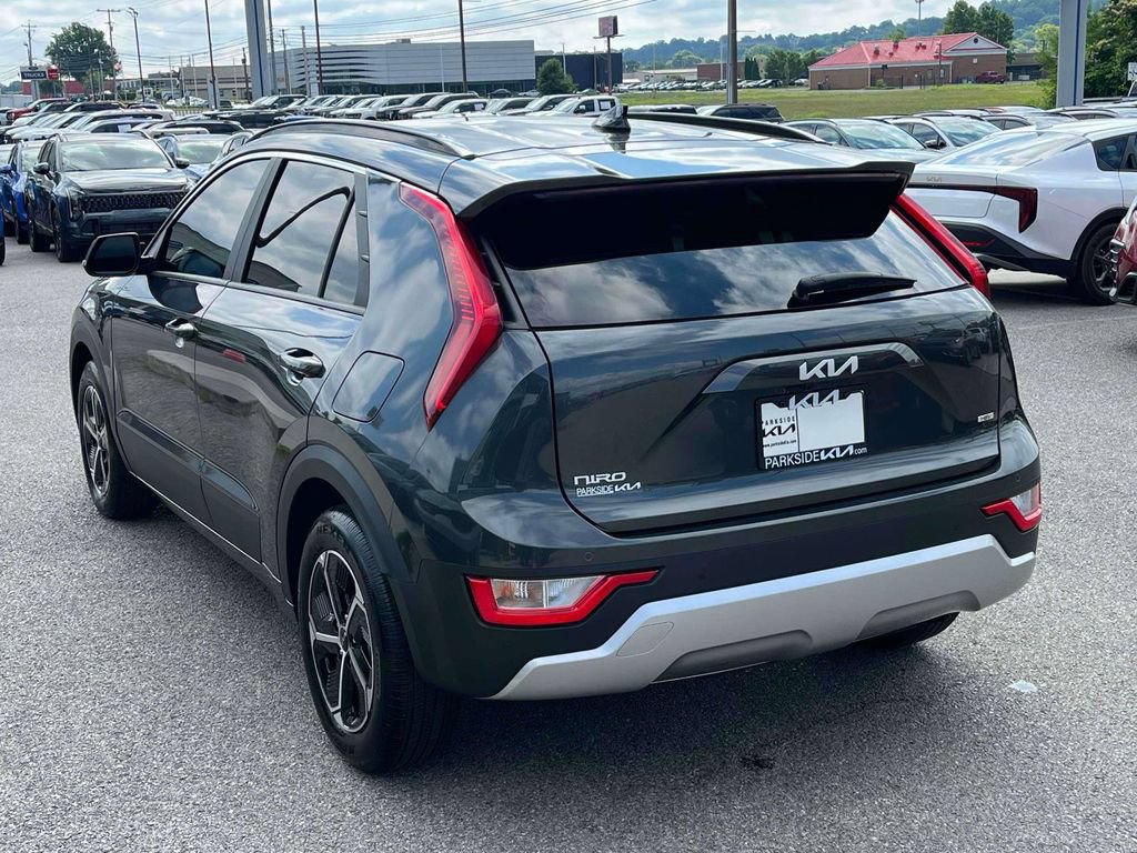 Certified 2025 Kia Niro EX FWD image 30