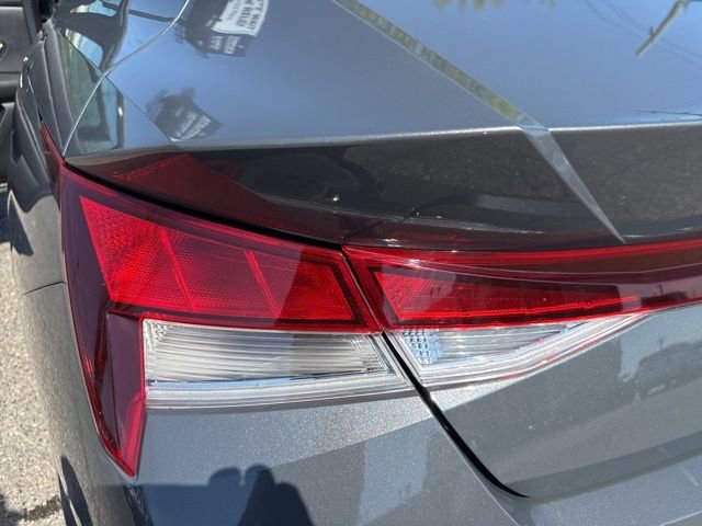 Certified 2024 Hyundai Elantra SEL image 30