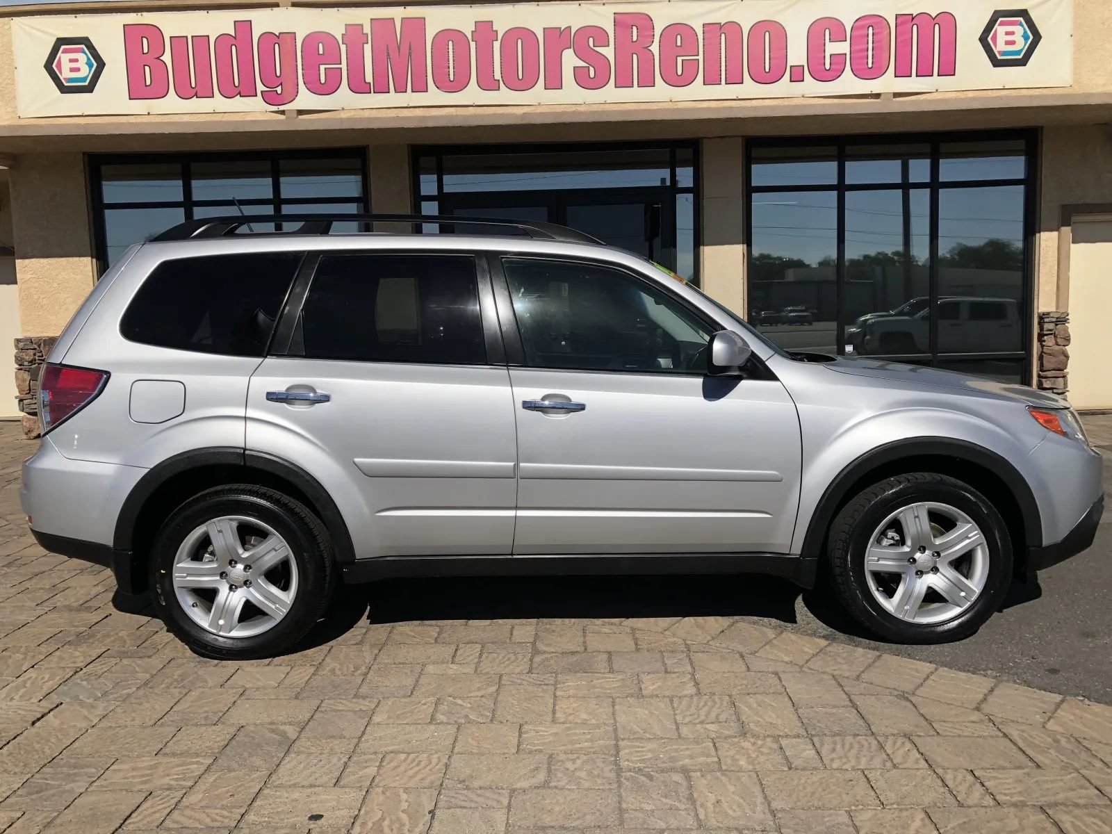 Used 2009 Subaru Forester 2.5X w/ Rugged Pkg 1F