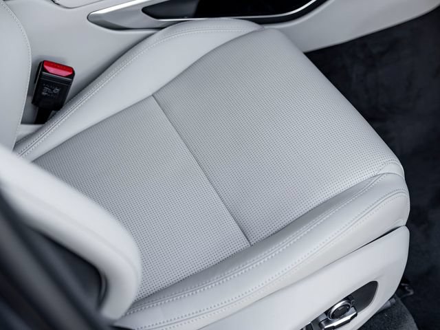 Certified 2025 Jaguar F-PACE R-Dynamic S AWD/4WD image 36