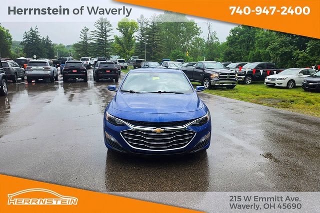 Used 2023 Chevrolet Malibu LT FWD image 2