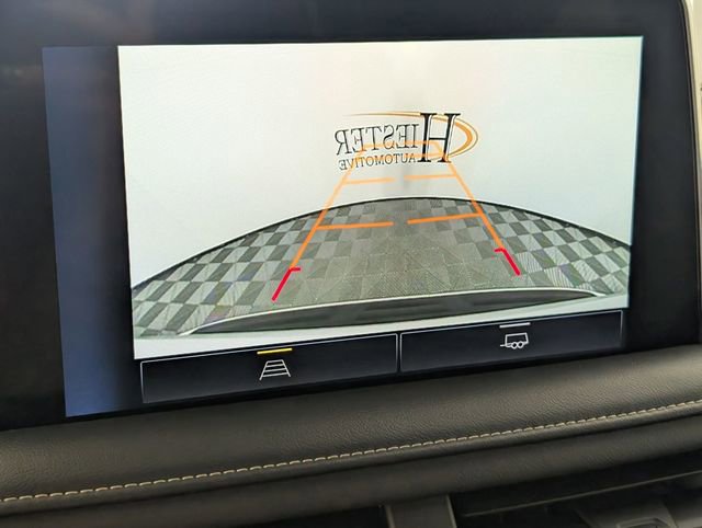 Used 2023 Chevrolet Suburban Premier image 21