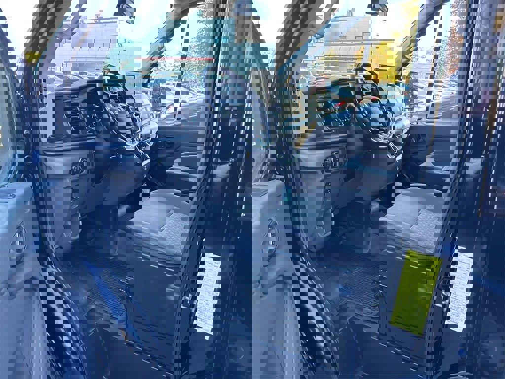 Used 2022 Ford Transit 250 image 10