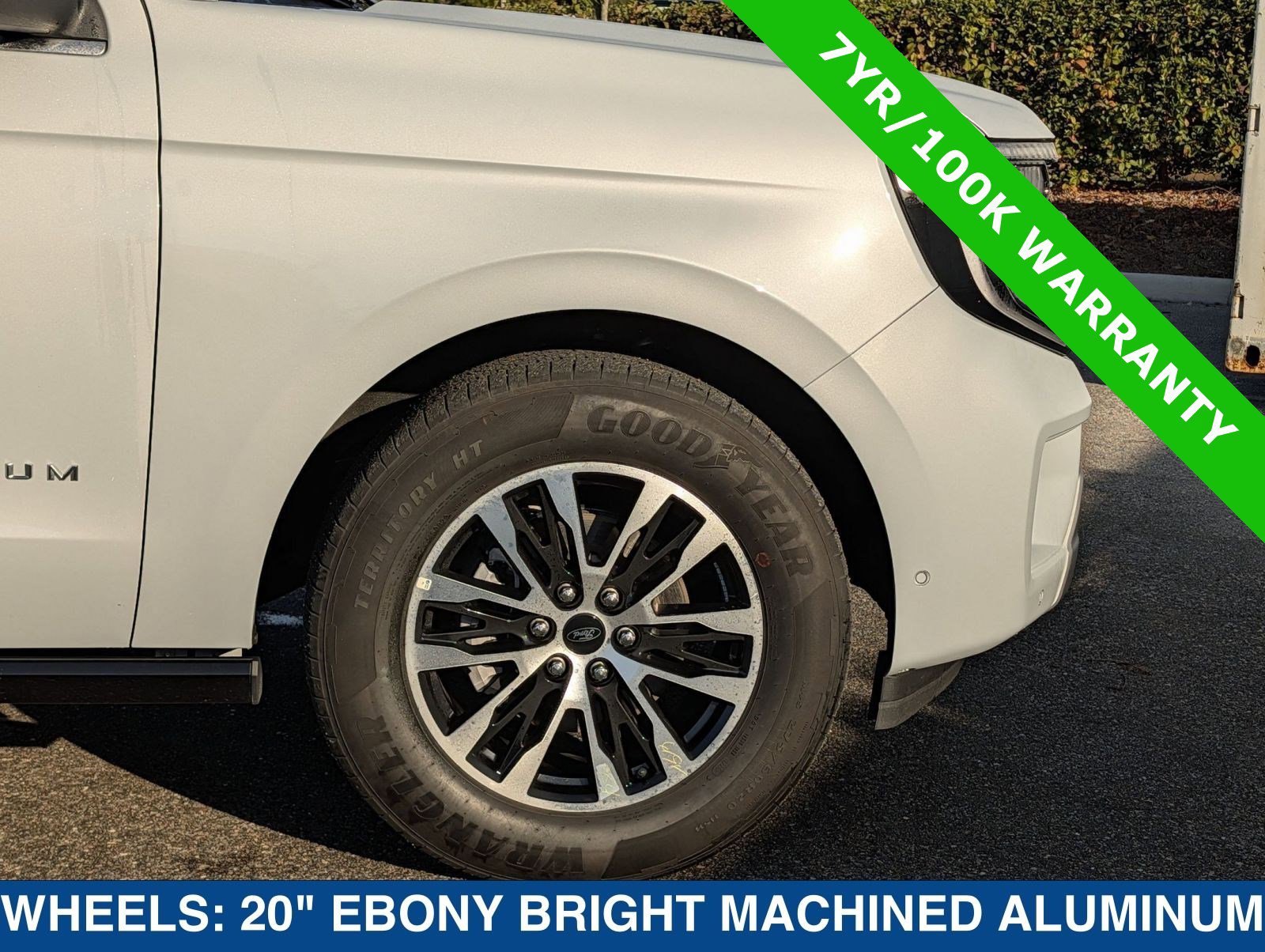 Certified 2025 Ford Expedition Max Platinum image 11