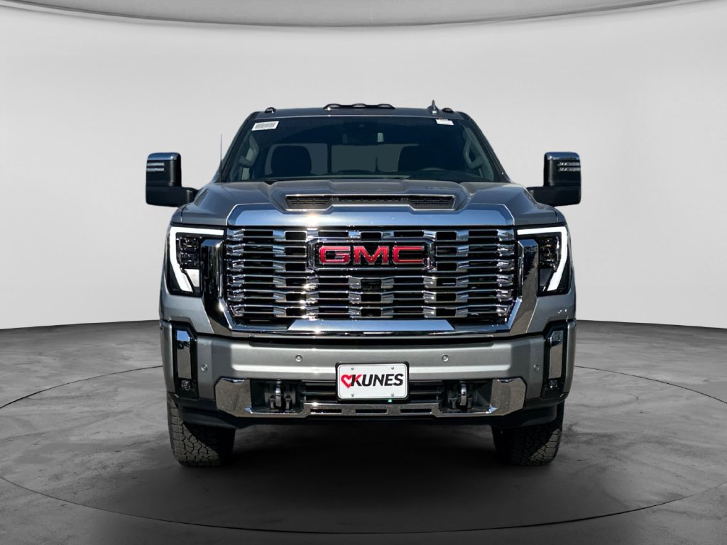 New 2026 GMC Sierra 3500 Denali AWD/4WD image 2