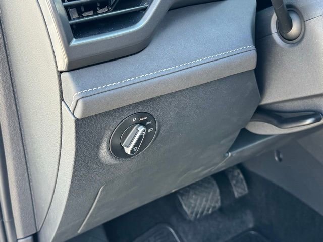 New 2026 Volkswagen Taos SE AWD/4WD image 32