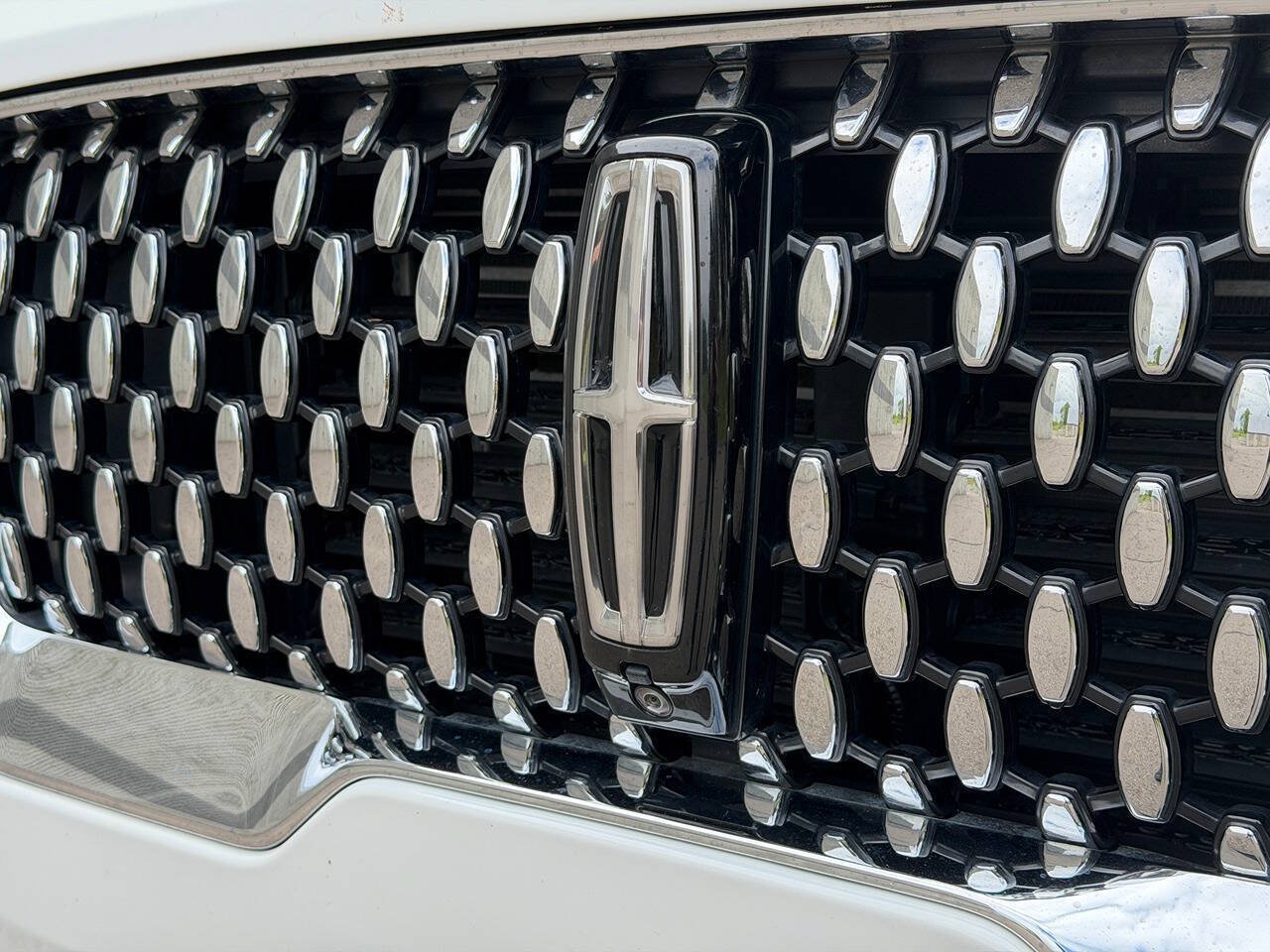 Used 2023 Lincoln Aviator Black Label w/ Dynamic Handling Package AWD/4WD image 9