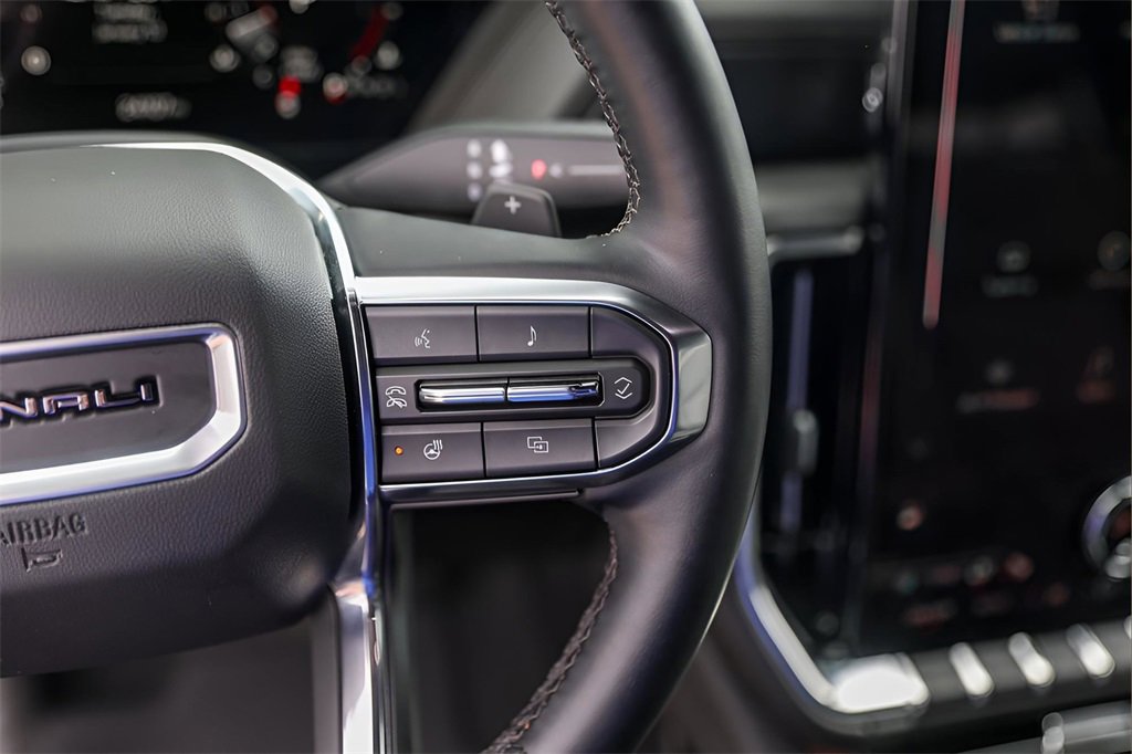 Used 2025 GMC Yukon Denali image 13