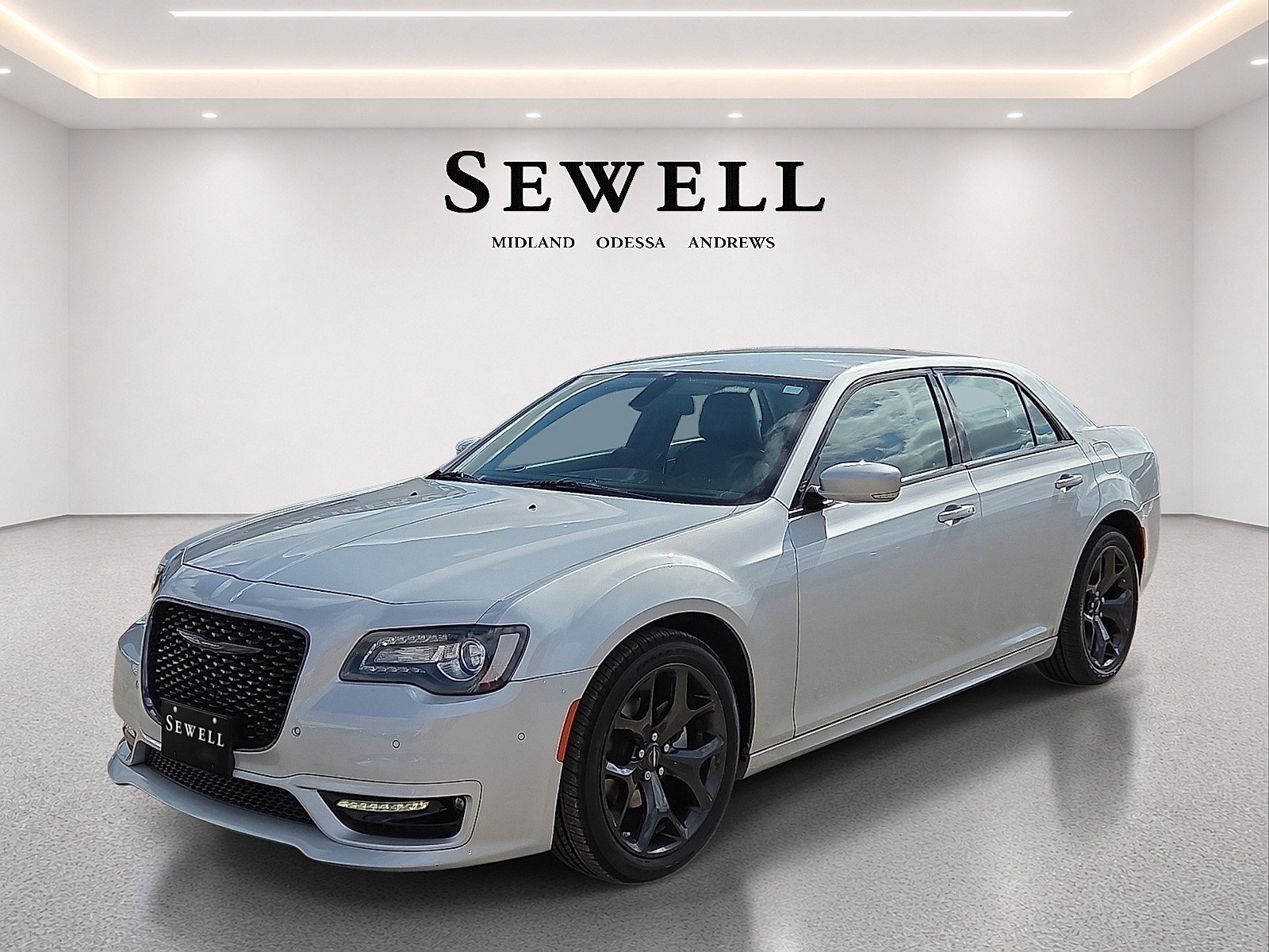 Used 2022 Chrysler 300 Touring L w/ Comfort Group RWD image 1