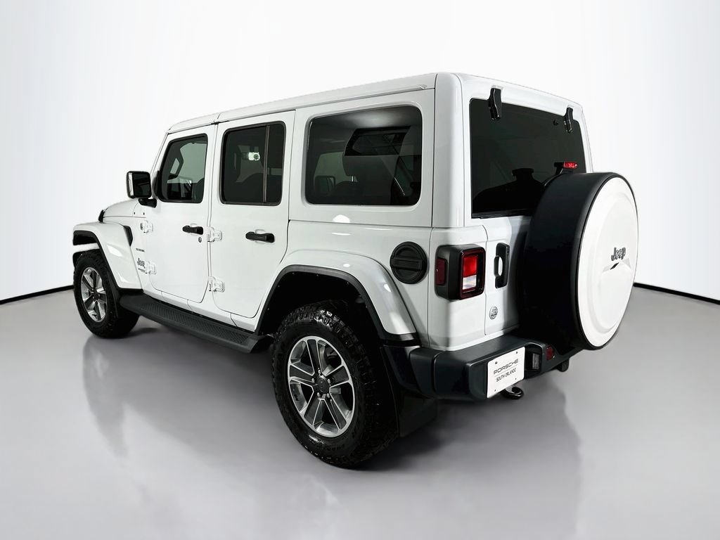 Used 2022 Jeep Wrangler Unlimited Sahara w/ Cold Weather Group AWD/4WD image 3