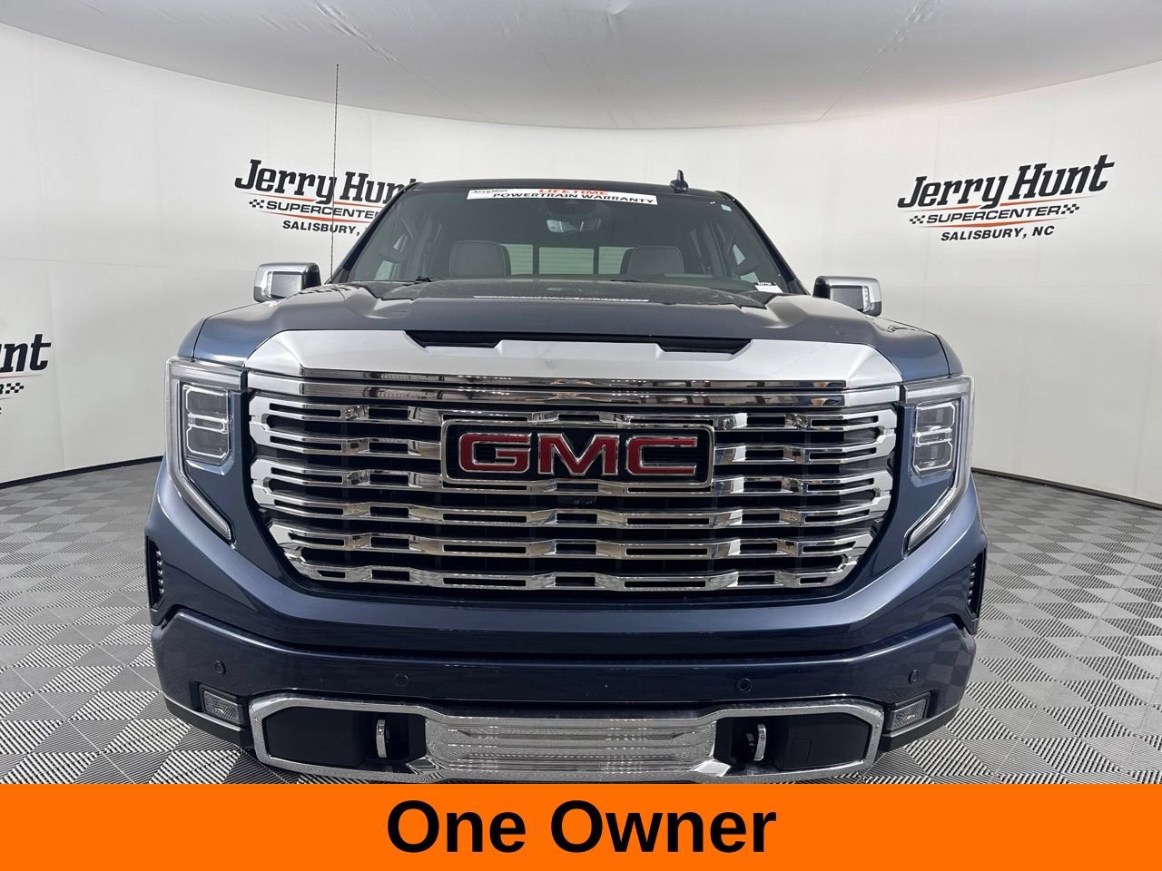 Used 2023 GMC Sierra 1500 Denali w/ Denali Reserve Package AWD/4WD image 4