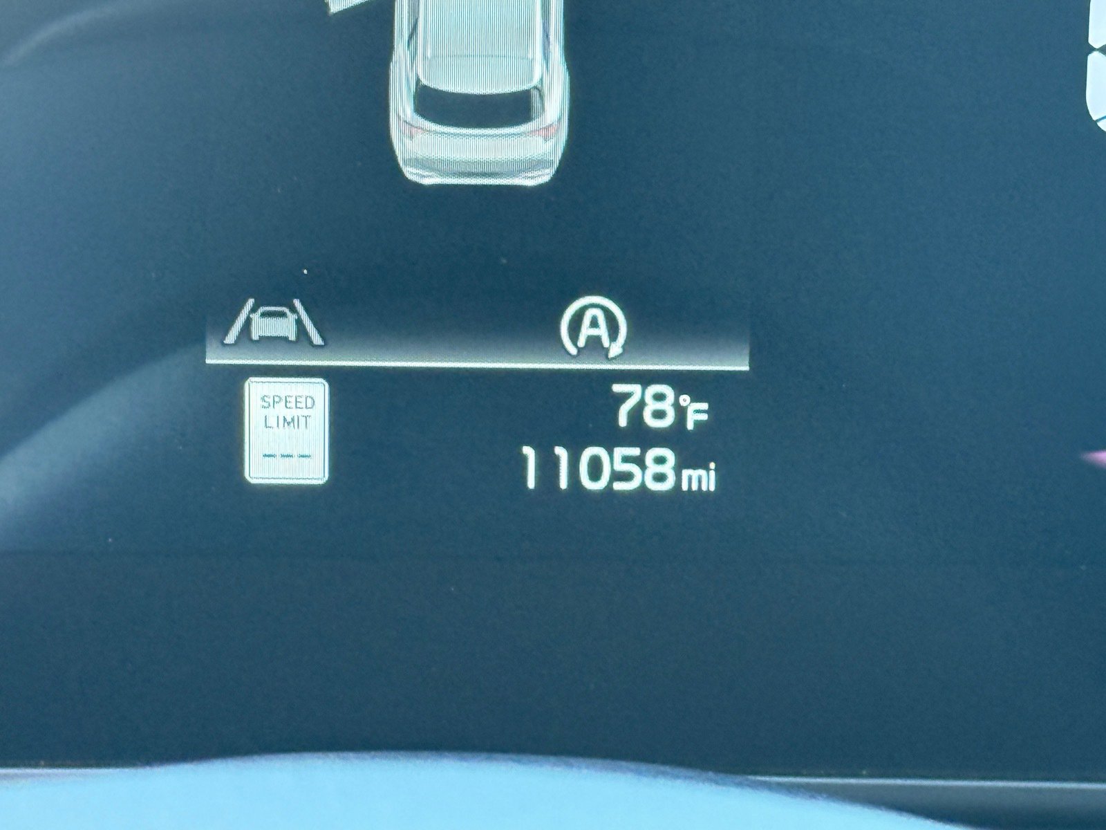 Used 2025 Kia Sportage EX image 17