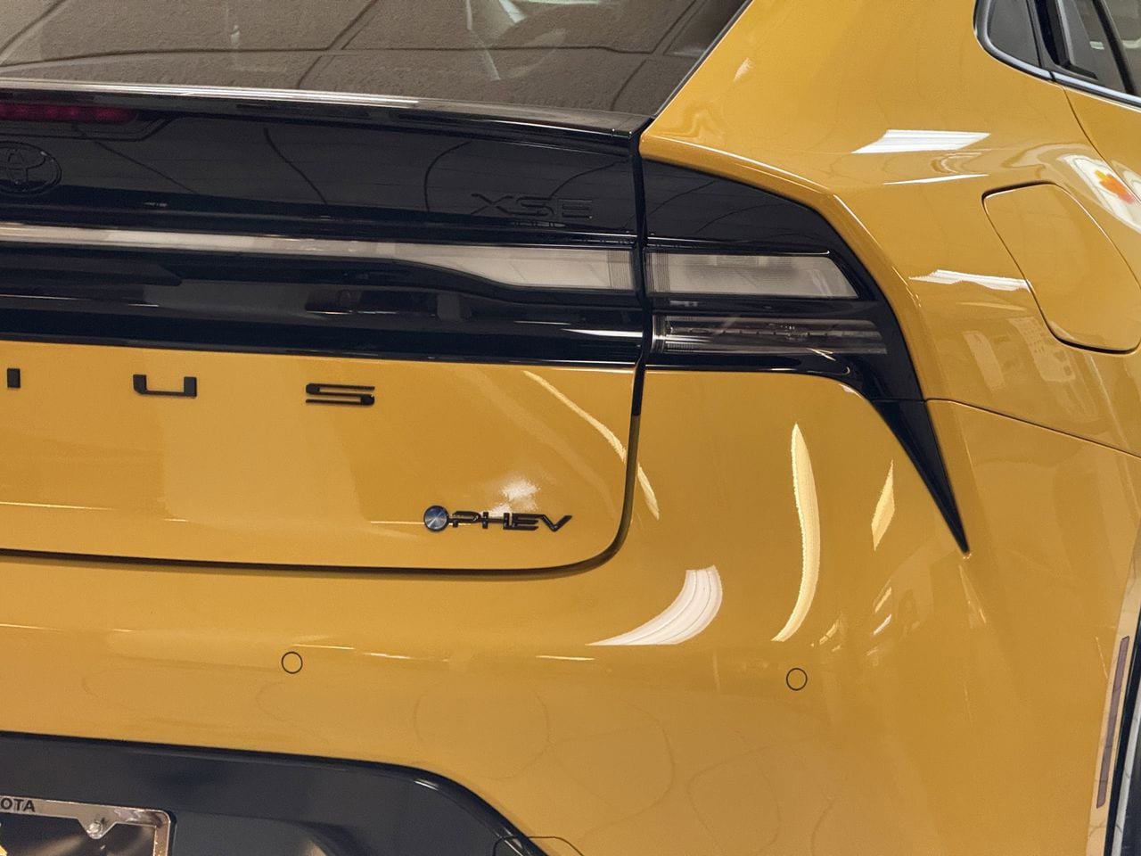 New 2026 Toyota Prius Plug-In Hybrid FWD image 7