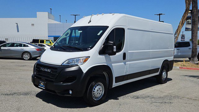 Used 2026 RAM ProMaster 2500 w/ Convenience Group FWD image 1