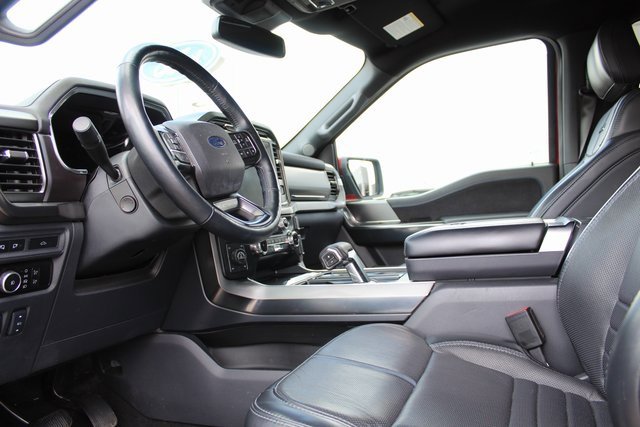 Used 2024 Ford F150 Platinum image 12