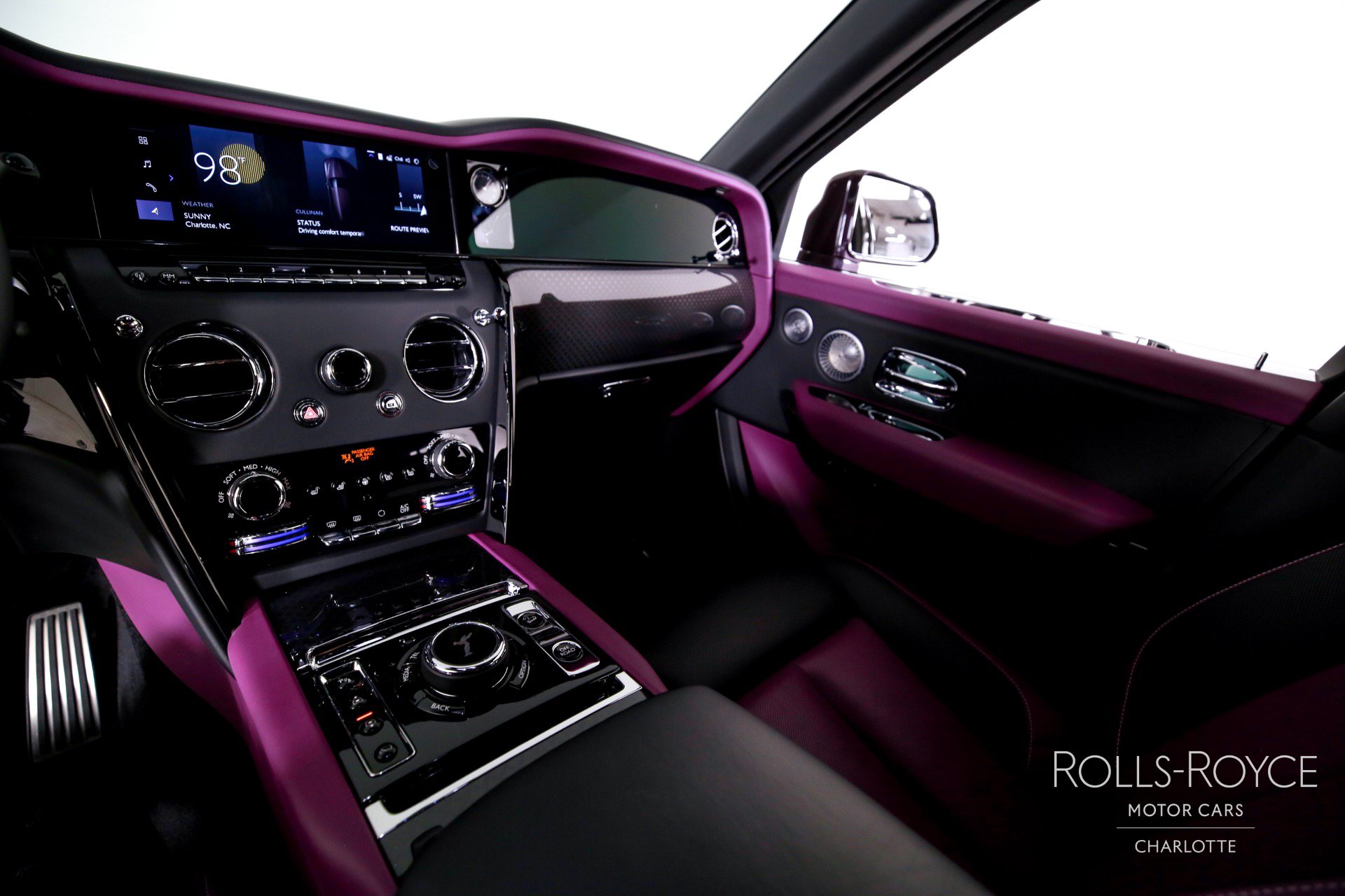 Certified 2025 Rolls-Royce Cullinan Black Badge AWD/4WD image 15