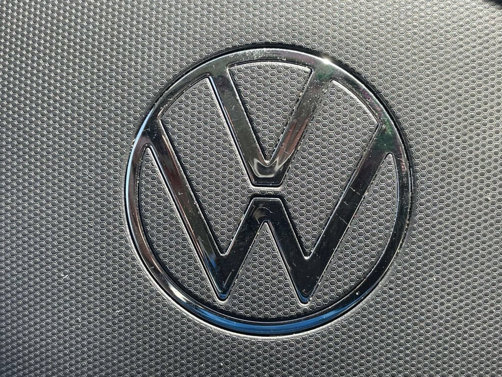 Certified 2023 Volkswagen Tiguan SE FWD image 22