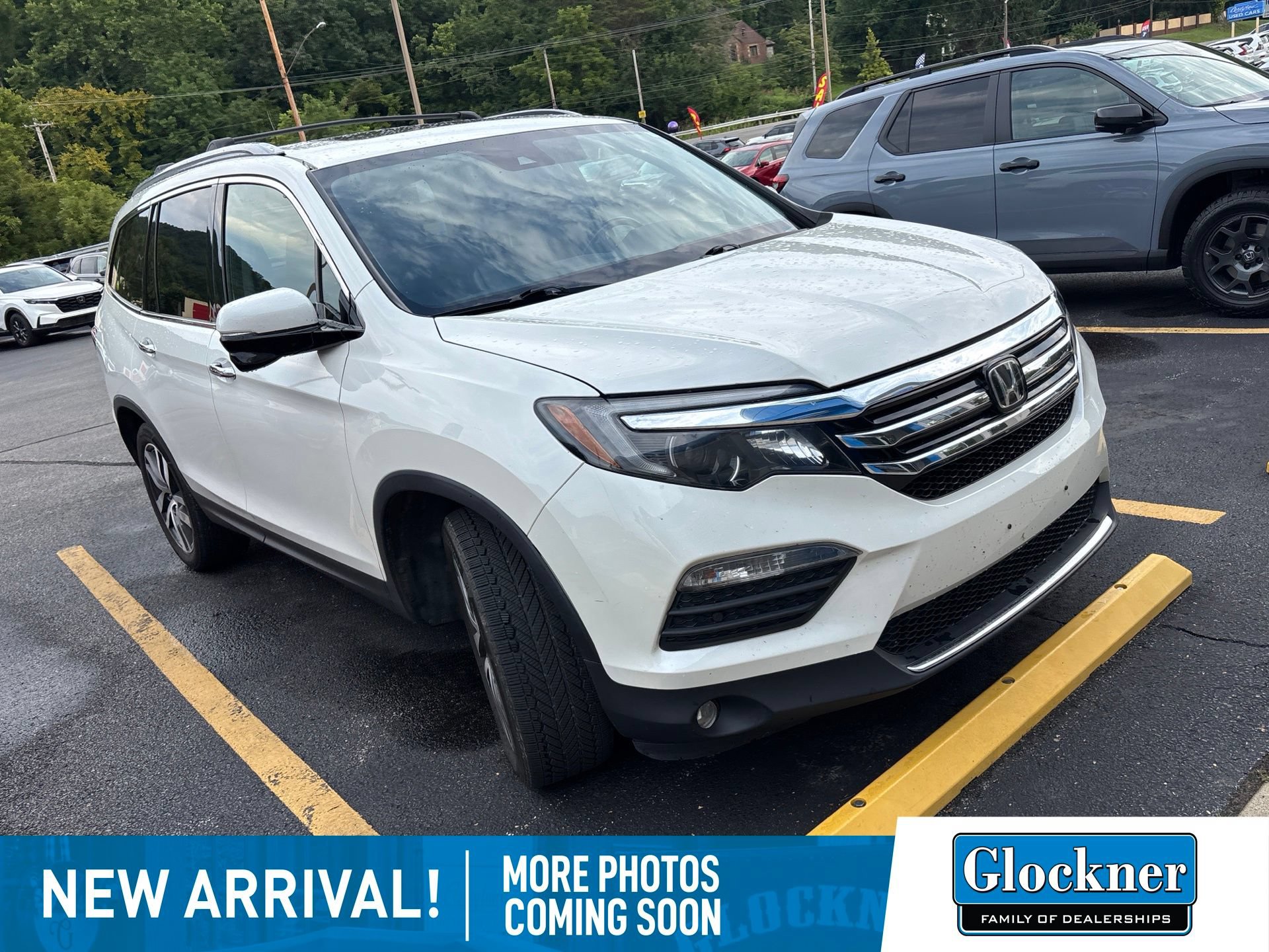 Used 2017 Honda Pilot Touring image 3