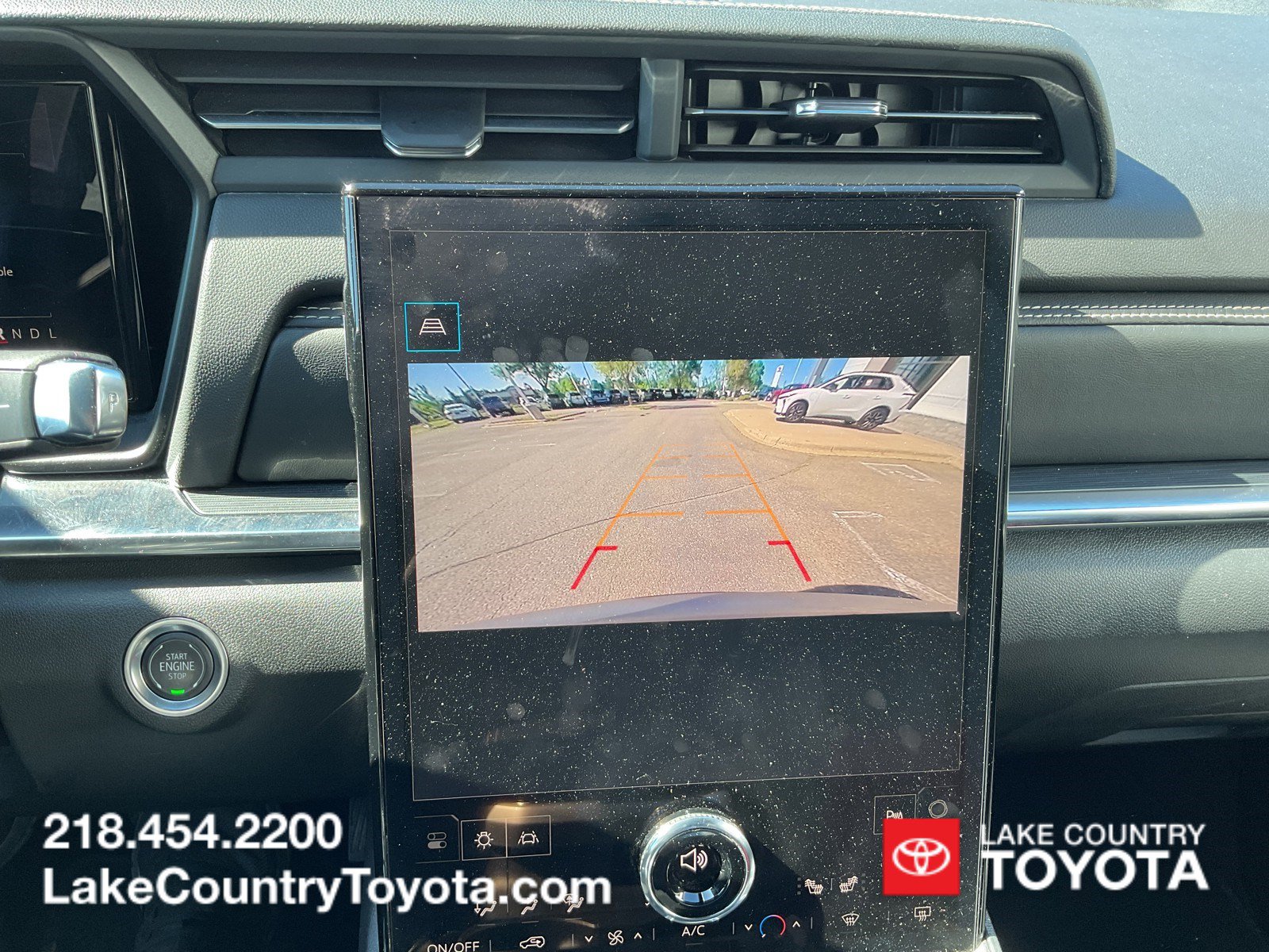 Used 2025 GMC Terrain Elevation AWD/4WD image 37