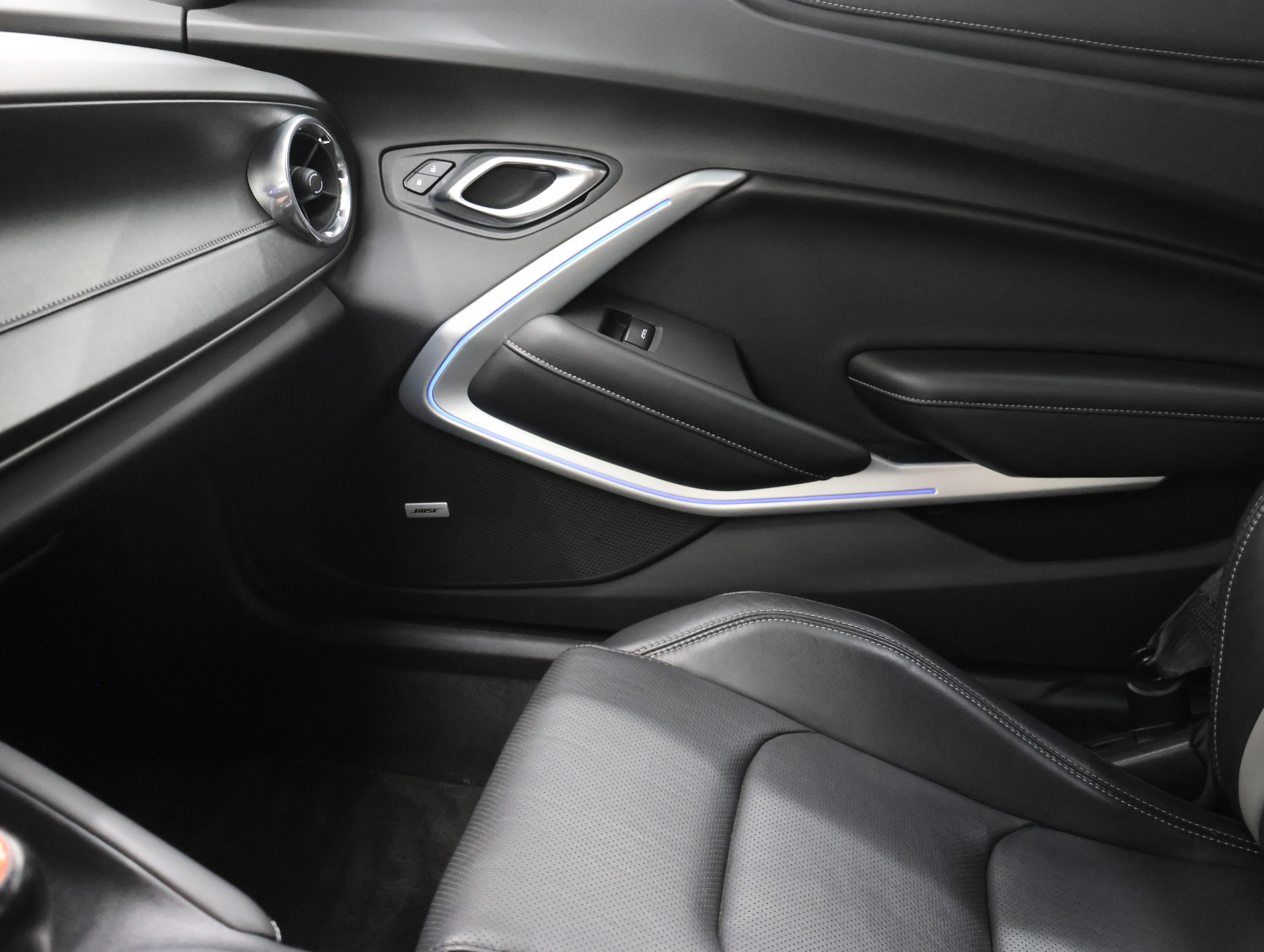 Used 2019 Chevrolet Camaro SS RWD image 14